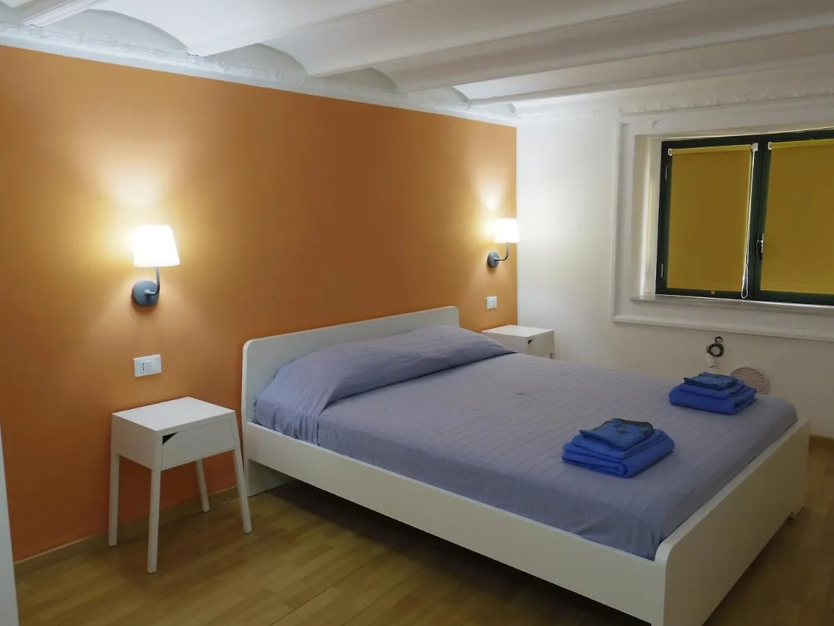 Family House - Bb Home Maletto Palermo Bed and breakfast